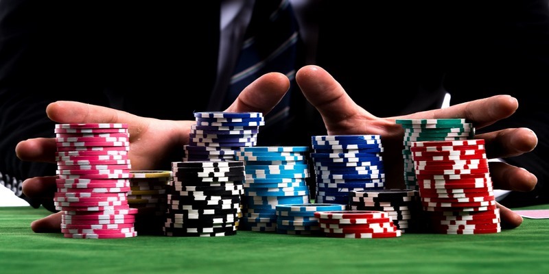 Hướng dẫn trình tự cách chơi Poker cho người mới 
